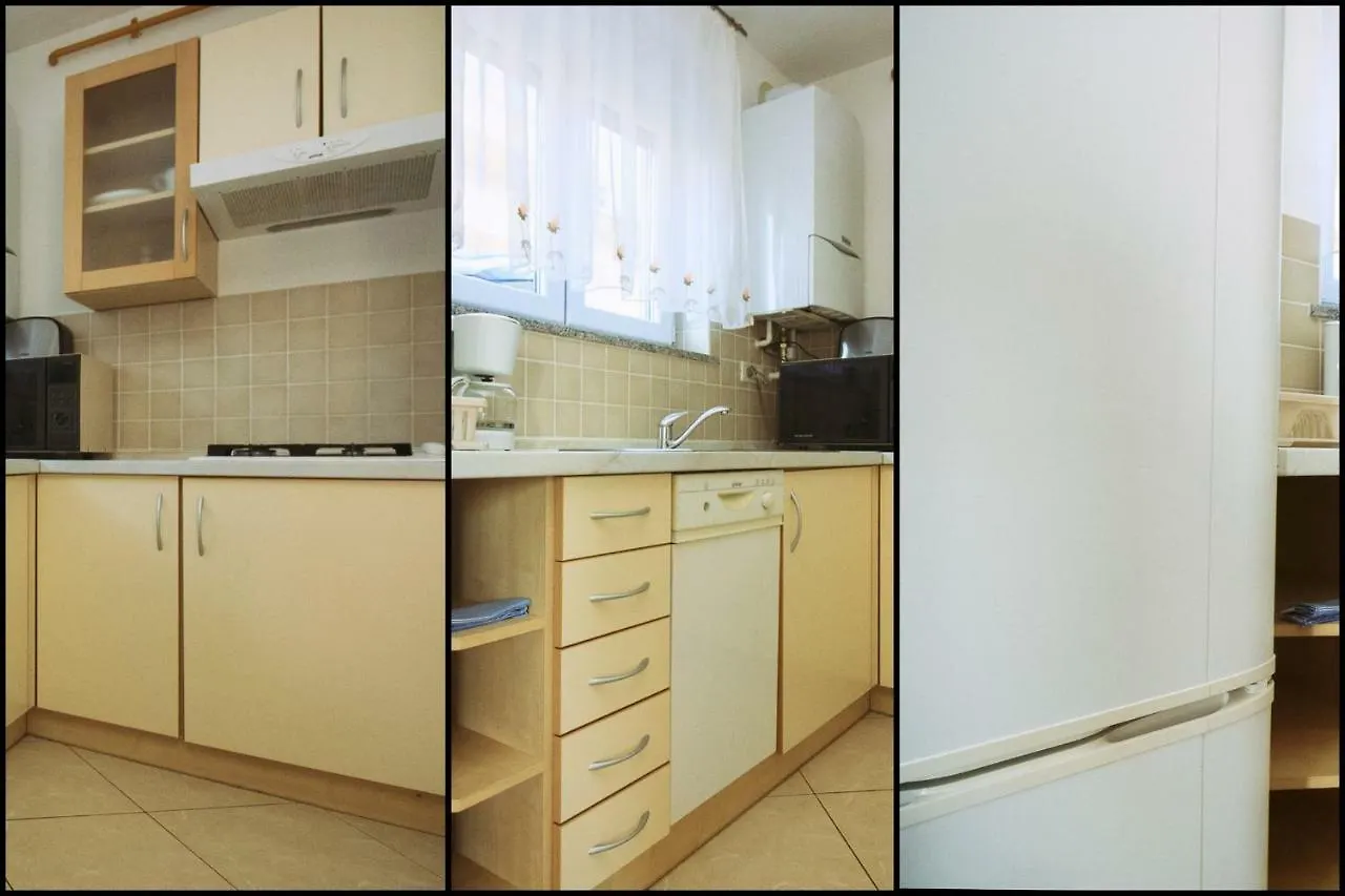 Apartments Lara Пула 0*,