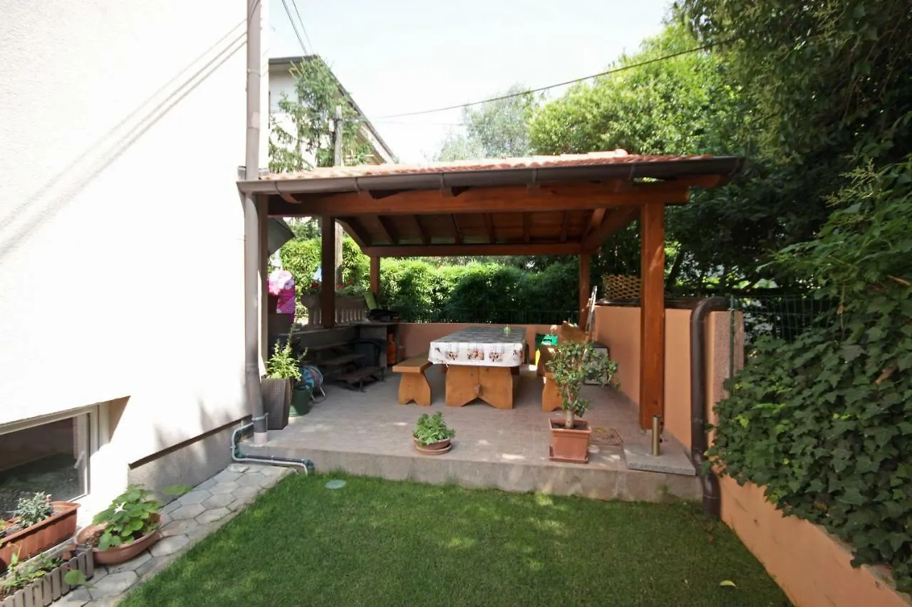 Apartments Lara Пула Хорватия